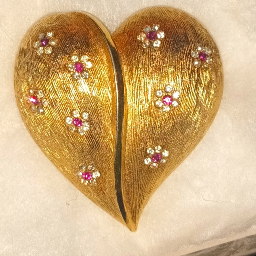 Vintage Heart Broach ❤️ Valentine's Day